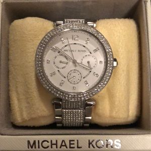 Michael Kors Oversized Parker Pavé Silver Watch